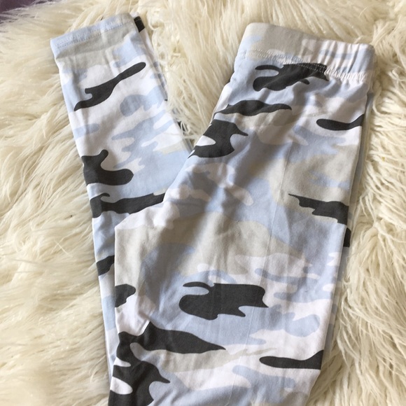 Rue21 Pants - White camo leggings
